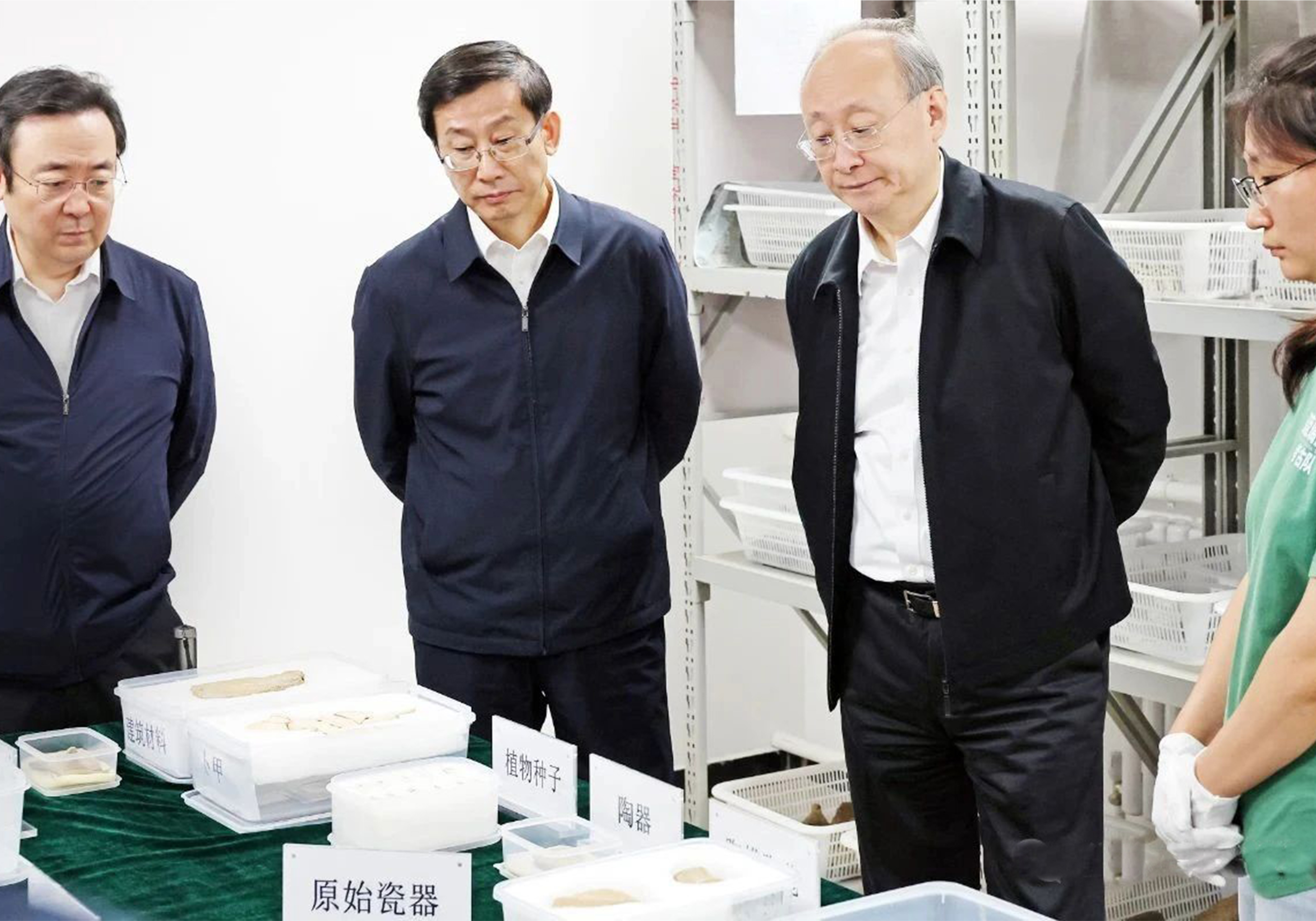 北京市委书记尹力走进琉璃河遗址、大葆台遗址博物馆 和北京市考古研究院，围绕加强历史文化名城保护调研